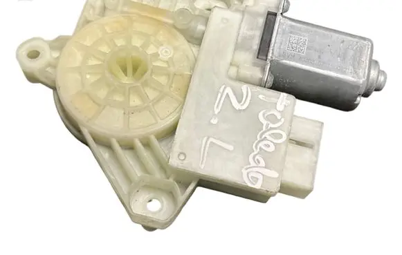 Seat Toledo IV (NH) Rear door window regulator motor 5JA959811L