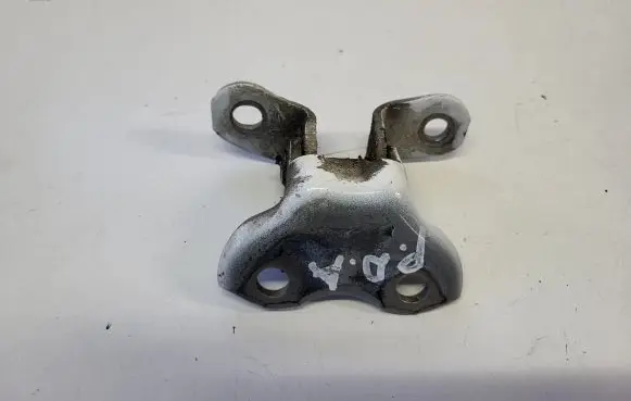 Toyota Verso Front door lower hinge 