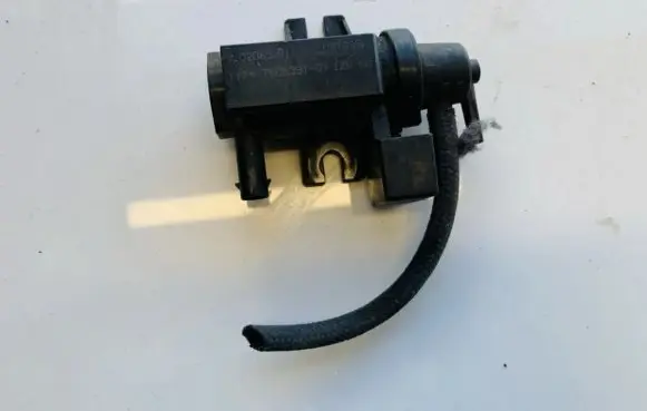 BMW 1 E81 E87 Turbo solenoid valve 70206301 1174780539101