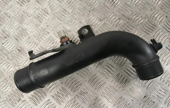 Toyota Verso Intercooler hose/pipe 173620R030 173620R010