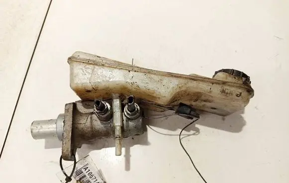 Ford Mondeo Mk III Master brake cylinder 03350890141