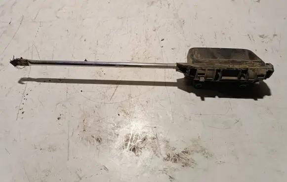 Volkswagen Caddy Sliding door lock 7H0813642