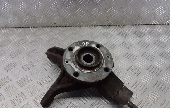 Citroen C4 I Front wheel hub spindle knuckle
