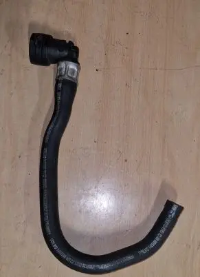 Volvo V70 Engine coolant pipe/hose 9485590