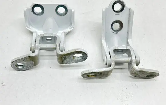 KIA EV6 Rear door hinge set A046057
