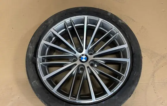 BMW 5 G30 G31 G38 R19 alloy rim 6863422