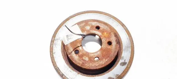 Ford Focus Rear brake disc neventiliuojamas