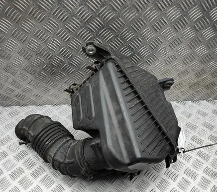 Hyundai Santa Fe Air filter box 281002P300 281102P300