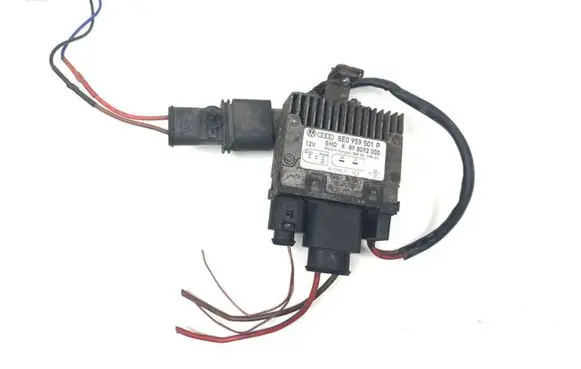 Audi A4 S4 B7 8E 8H Coolant fan relay 8E0959501P 898092000