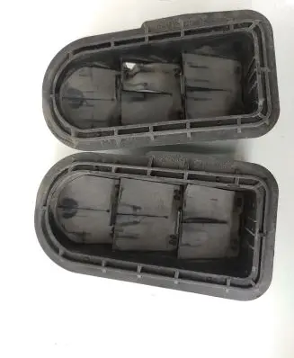 Quarter panel pressure vent