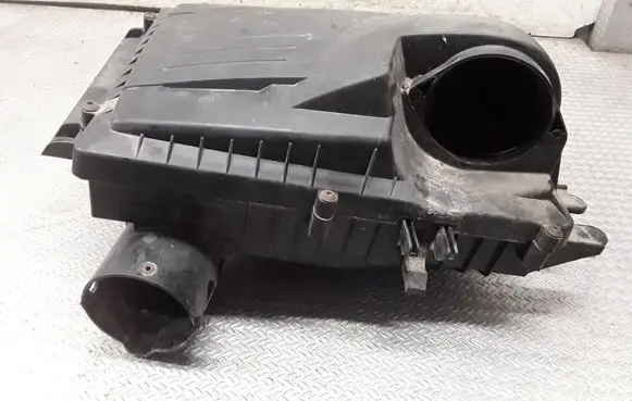 Opel Movano A Air filter box 8200201353