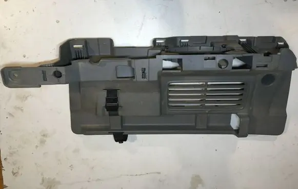 Volkswagen Caddy Other trunk/boot trim element 2K3868783A