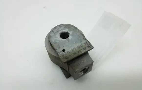 Mercedes-Benz GLK (X204) Rear differential mounting bracket A2043500215