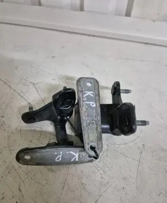 Mercedes-Benz GLK (X204) Front door upper hinge