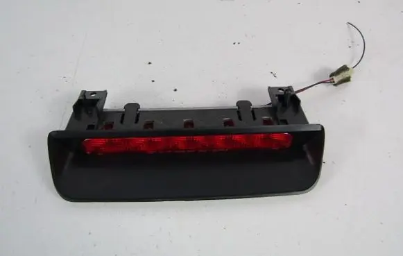 Chevrolet Rezzo Third/center stoplight 