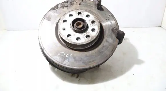 Volkswagen Touran I Front wheel hub spindle knuckle