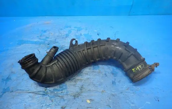 Hyundai i40 Turbo air intake inlet pipe/hose 281403Z301