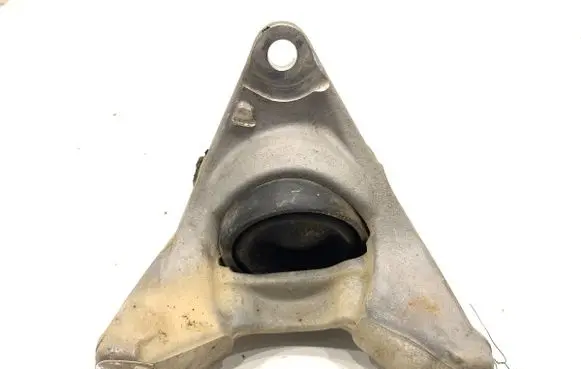 Honda CR-V Engine mount vacuum valve 