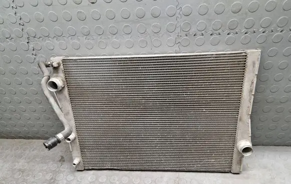 BMW X5 F15 Coolant radiator 7807624
