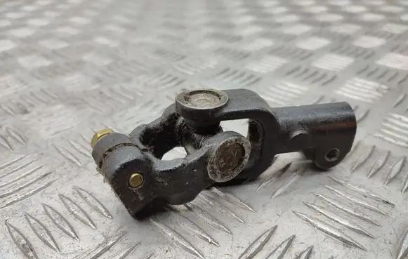 Toyota RAV 4 (XA20) Steering column universal joint