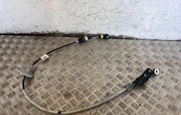 Gear shift cable linkage