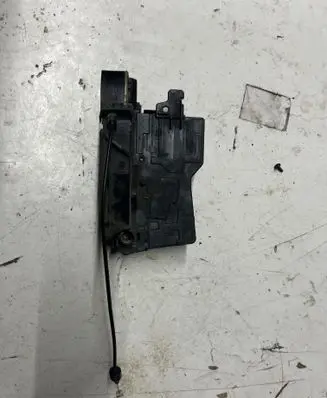 BMW 7 E65 E66 Front door lock 0UZN074
