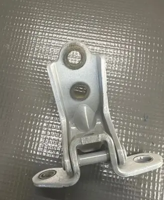 KIA Sportage Front door upper hinge