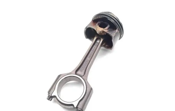 Ford Focus Piston with connecting rod M1DD