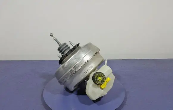 BMW M5 Brake booster 8074223