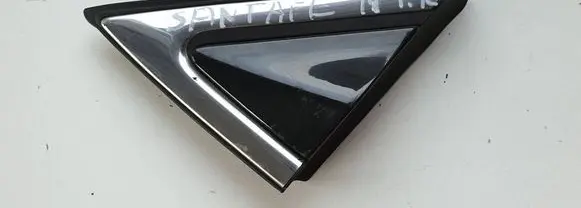 Hyundai Santa Fe Front door glass trim molding 861802W000