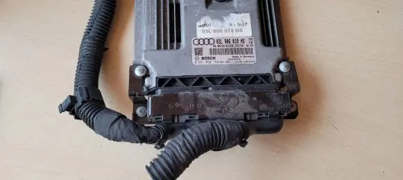 Audi A1 Engine control unit/module 03L906018HR 0281018168 03L906018HS