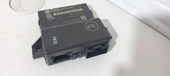 Audi A5 8T 8F Gateway control module 8T0907468L 403217
