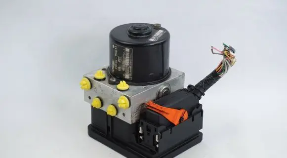 Toyota Yaris ABS Pump 445400D011 895410D030