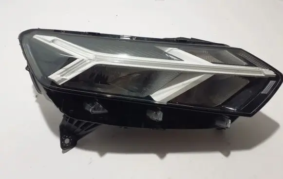 Dacia Sandero III Headlight/headlamp 260107978R