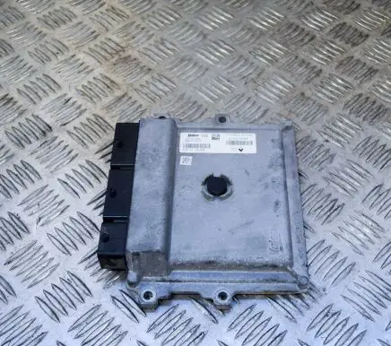 Dacia Sandero Engine control unit/module 237103008R 237102806R