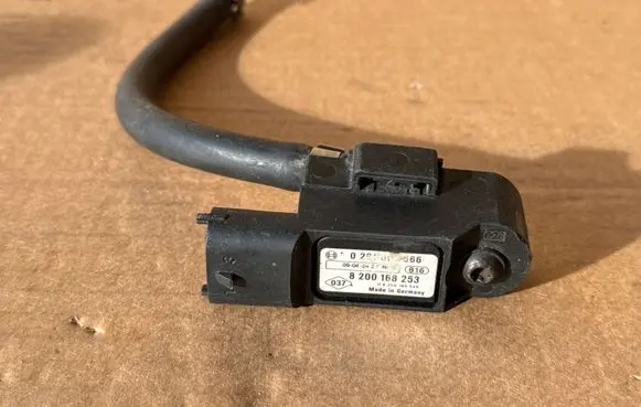 Opel Vivaro Air pressure sensor 8200168253
