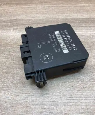Mercedes-Benz C W203 Door control unit/module 2038202185 351369