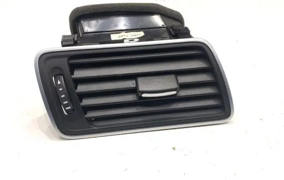Volkswagen PASSAT B7 Dashboard side air vent grill/cover trim 