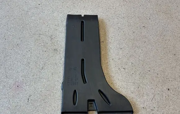 Audi e-tron Cabin air duct channel 4KE819802