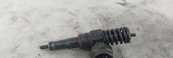 Fuel injector