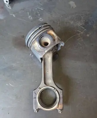 BMW 5 E60 E61 Piston with connecting rod 512V75