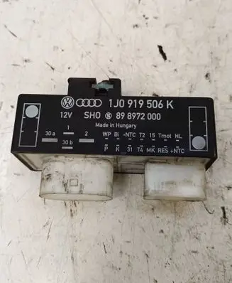 Audi TT Mk1 Coolant fan relay 1J0919506K 898972000