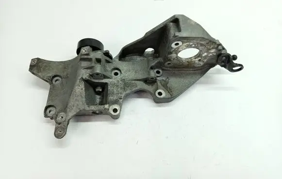 Volkswagen PASSAT B7 Generator/alternator bracket 03L903139D