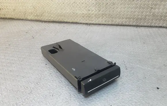 Audi A3 S3 8P Dashboard storage box/compartment 8P0941561