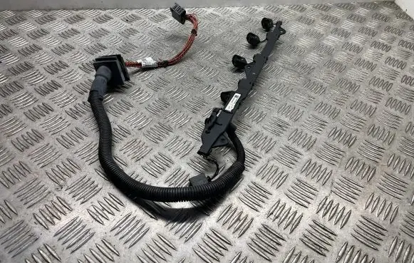 BMW 3 E90 E91 Fuel injector wires 7808234