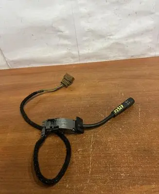 Mercedes-Benz E W210 Cruise control switch 2105400645 D3928