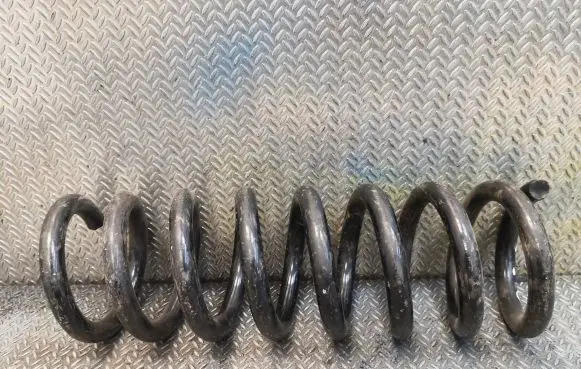 Mercedes-Benz C W203 Rear coil spring