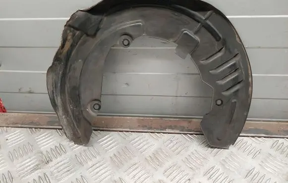 Chevrolet Camaro Front brake disc dust cover plate 22802367