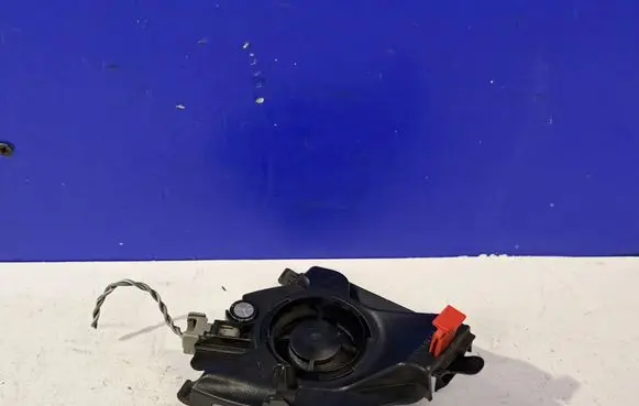 Volvo V70 Front door speaker 8633992