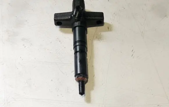 Mitsubishi Pajero Fuel injector 185Z484410 484410